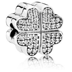 Pandora Petals of Love